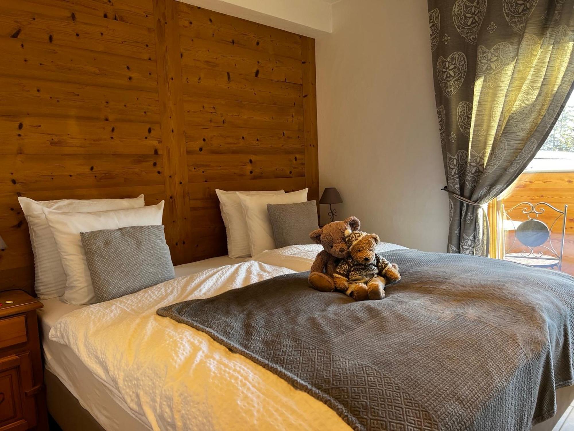 Hotel De Charme La Poste Anzere ภายนอก รูปภาพ