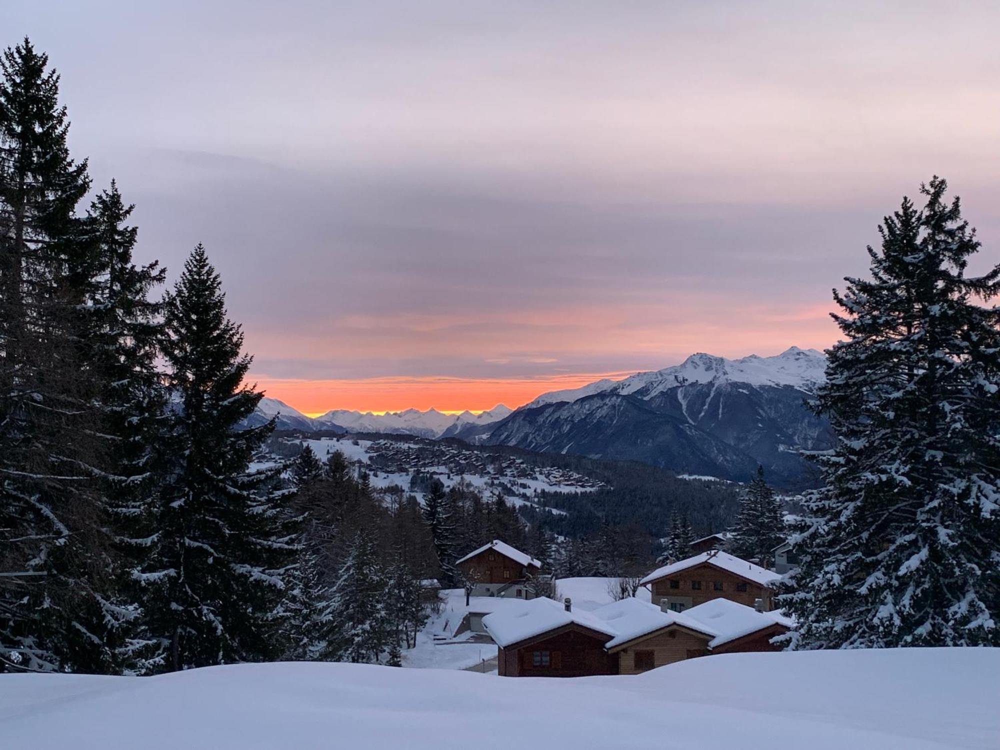 Hotel De Charme La Poste Anzere ภายนอก รูปภาพ